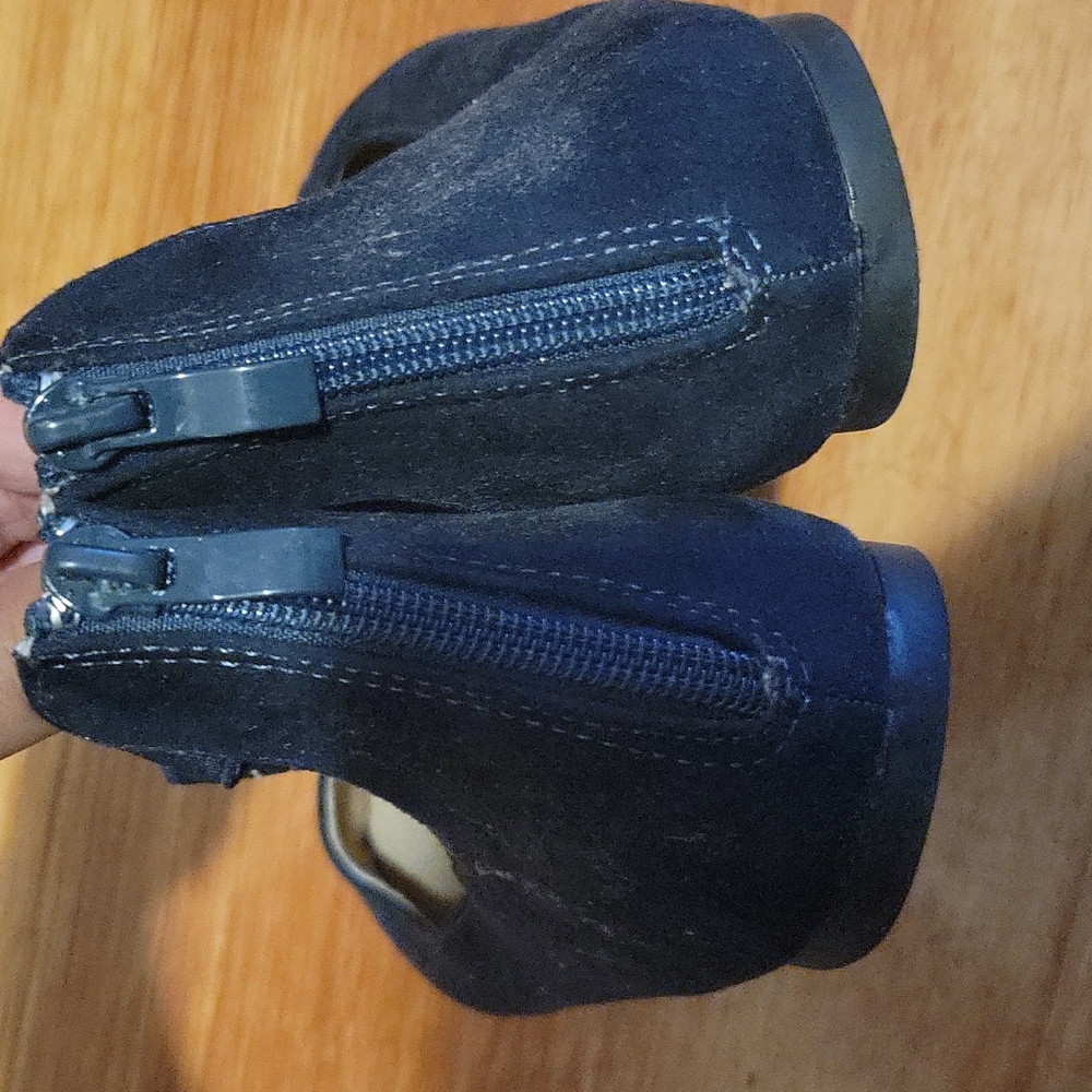 Shoes - Picture 2 of 2